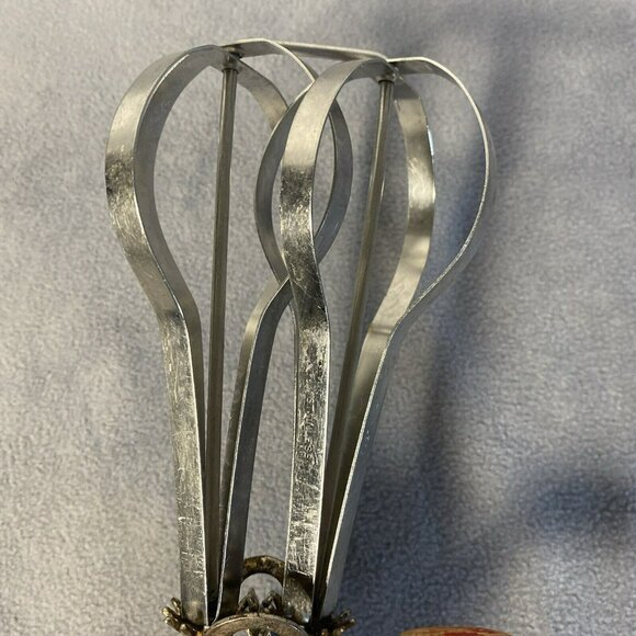Vintage # 100 Favorite Mille Lacs Lake Spinner Manual Egg Beater Mixer Stainless - Picture 5 of 7